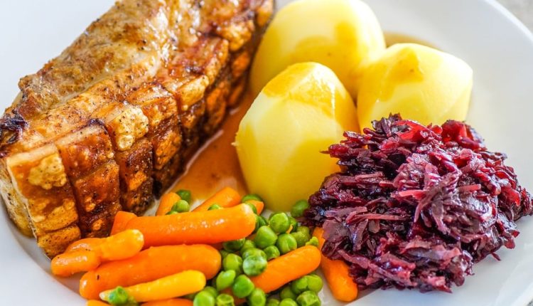 9 Loại Thực Phẩm Không Nên Ăn Vào Buổi Tối Để Có Một Giấc Ngủ Ngon