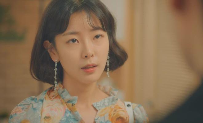 Chồng chê vợ không thoáng bằng tình cũ, cô nguýt: "Thế phải xem lại vì sao ả không lấy anh"