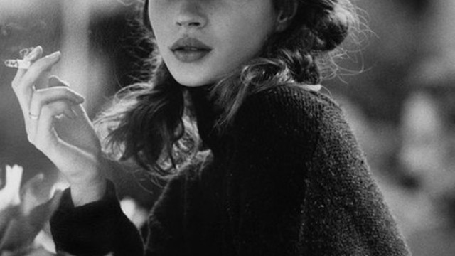 Là con gái, đừng nên mạnh mẽ quá lâu