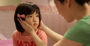 Con ngoan ở nhà với ngoại nhé, ngày mai mẹ... phải đi lấy chồng!