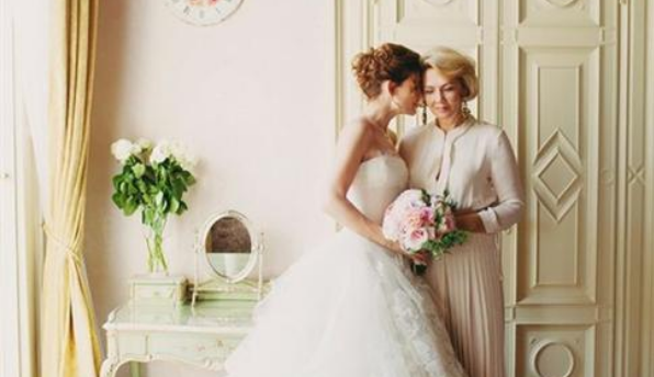 "Gái bỏ chồng thì sao chứ! Nếu chồng con là gã đàn ông tồi, hãy về ngay với mẹ..."