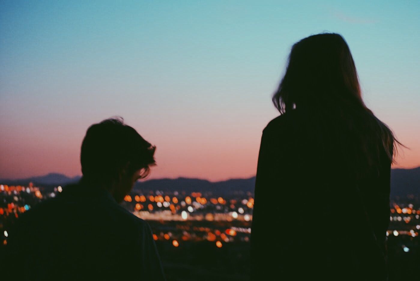 Trưởng thành rồi mới biết, cuộc đời này còn nhiều điều quan trọng hơn tình yêu