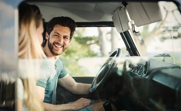 Đàn ông ngoại tình và câu thần chú “anh không hạnh phúc”