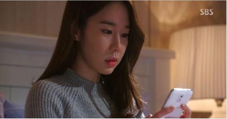 Đàn ông cứ vô tâm với tin nhắn của vợ, cho đến ngày chẳng còn nhận được tin nhắn nào nữa thì mới thấy nó quan trọng