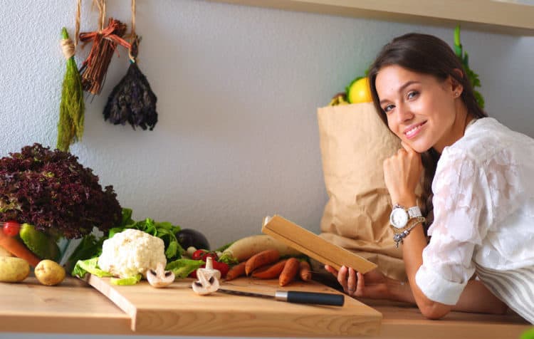 Bí Kíp Nấu Canh Chua Ngon Hết Sảy, Thử Tài Với 13 Cách Biến Tấu Này Nhé!