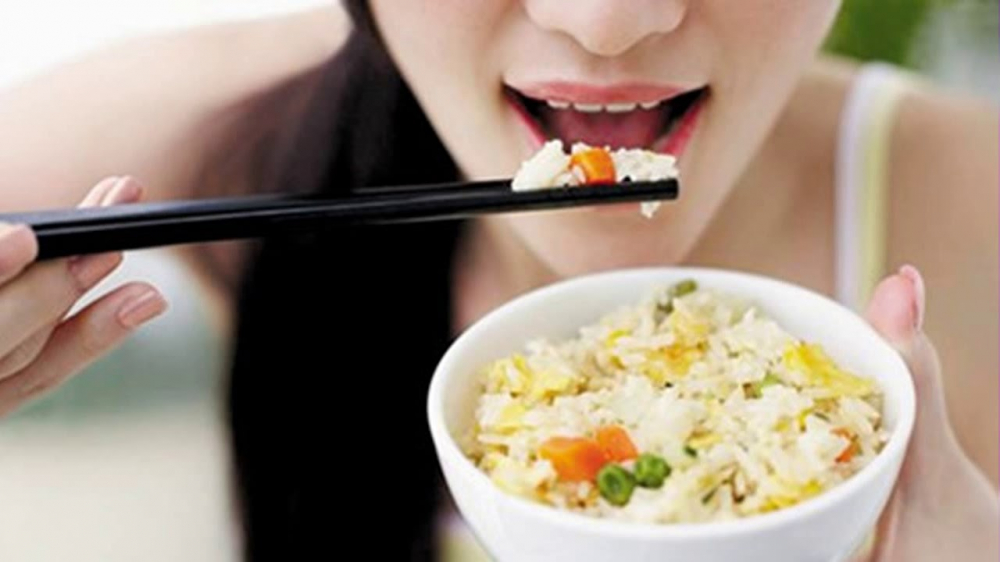 Đau dạ dày mà cứ duy trì thói quen ăn uống kiểu này thì chỉ khiến bệnh thêm nặng, thậm chí dẫn đến ung thư