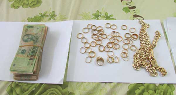 Chồng trộm gần 10 cây vàng bỏ nhà theo bồ, tôi chỉ mất 50 triệu để chồng hồi tâm quay về với vợ con