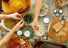 5 Công thức tự làm mỹ phẩm handmade với nguyên liệu 100‰ thiên nhiên, vừa rẻ lại vừa an toàn cho da