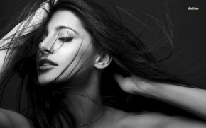 Đàn Bà Càng Bí Hiểm Đàn Ông Càng Say Đắm