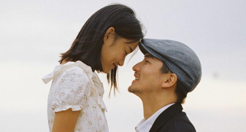 Cuộc đời có mấy lần thanh xuân, nếu đã thương thì cứ thương, nhớ thì cứ nhớ!