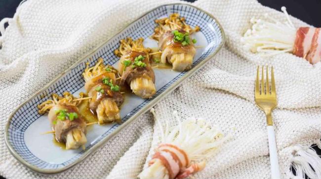 Ba chỉ cuốn nấm, món ăn nghe có vẻ bình thường, nhưng thêm một bước này lại trở nên ngon đặc biệt!