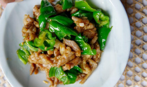 Không ai ngờ được rằng món thịt xào làm kiểu này sẽ ngon không tưởng Bổ sung ngay vào sổ tay nấu ăn nhà bạn món thịt xào ngon hết ý.