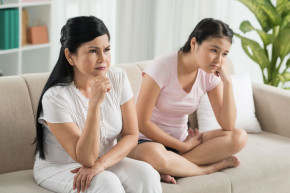 Nếu cả mẹ và em rơi xuống sông, cả hai đều không biết bơi, anh sẽ cứu ai?