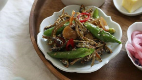 Cá cơm rim cay – món ăn dân dã mà say lòng người