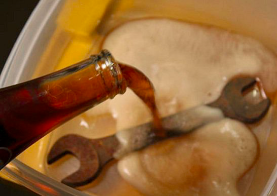 Mách bạn mẹo nhỏ giúp tẩy sạch các vết rỉ sét cực nhanh ai cũng nên biết