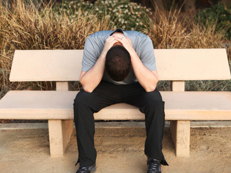 Nhẫn tâm bỏ vợ đẹp con thơ để theo bồ nhí, nhưng không ngờ anh mất cả chì lẫn chài