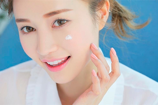 Lý Do Da Dầu Phải Chọn Kem Chống Nắng “NO SEBUM” Hoặc “OIL FREE” Là Đây!