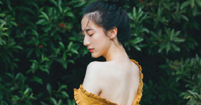 Lời đàn bà 50 nhắn nhủ phụ nữ 30: Vui được cứ vui, hưởng thụ được cứ hưởng thụ