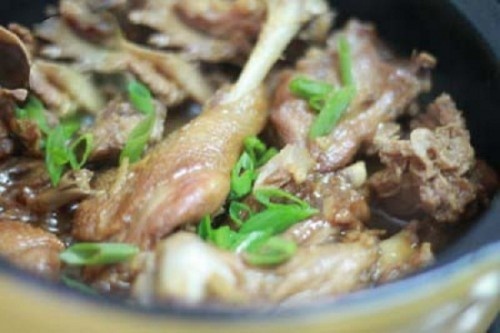 Cách làm vịt kho gừng đổi vị cho bữa tối