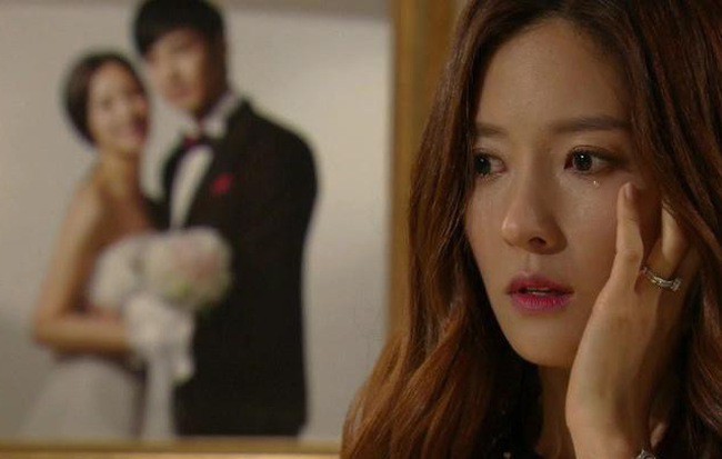 Gặp bồ nhí của chồng để nói lời cảm ơn, vợ khiến cả hai hốt hoảng xin tha thứ