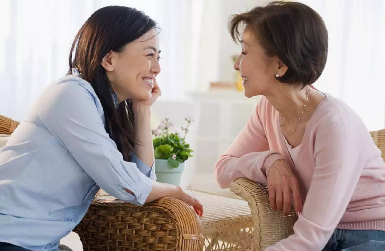 Gói thuốc độc cho mẹ chồng uống và bài học sâu sắc về cách giải quyết mâu thuẫn “mẹ chồng nàng dâu”