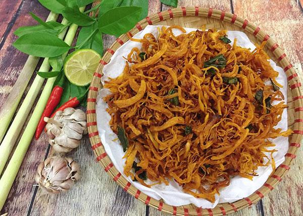 Cách làm khô gà lá trúc thơm lừng cả nhà mê