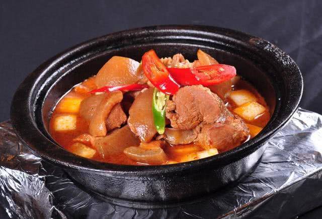 Đầu bếp 5 sao tiết lộ bí quyết nấu ăn: Cho thêm 2 thứ này, món thịt hầm ngon hơn bao giờ hết