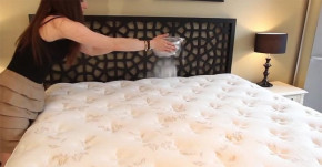 Cuối năm rồi, bạn hãy rắc baking soda lên giường đi nhé, hiệu quả sẽ rất bất ngờ