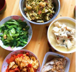 Bữa cơm đầu tiên của dâu mới, chồng không nói gì còn mẹ chồng giận tím mặt