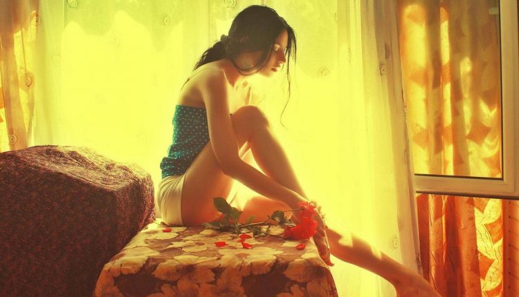 Đàn bà khôn ngoan là sẵn sàng tiễn người chồng tệ bạc ra đi chứ không chọn tha thứ