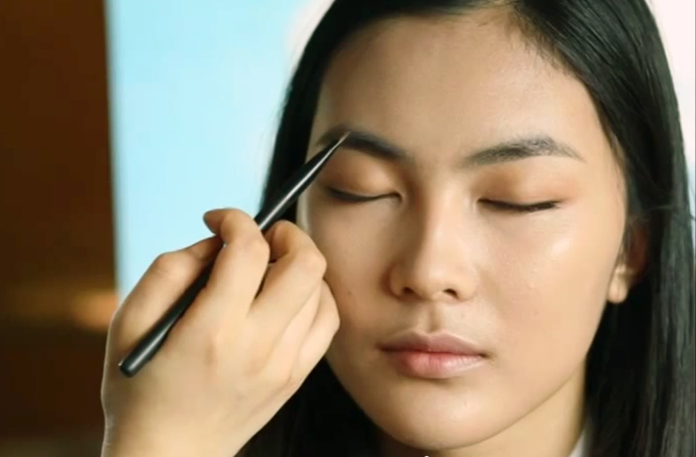 “Phù thủy trang điểm” CAT KOH sẽ hướng dẫn trang điểm tự nhiên theo phong cách Hàn Quốc chỉ trong 8 phút