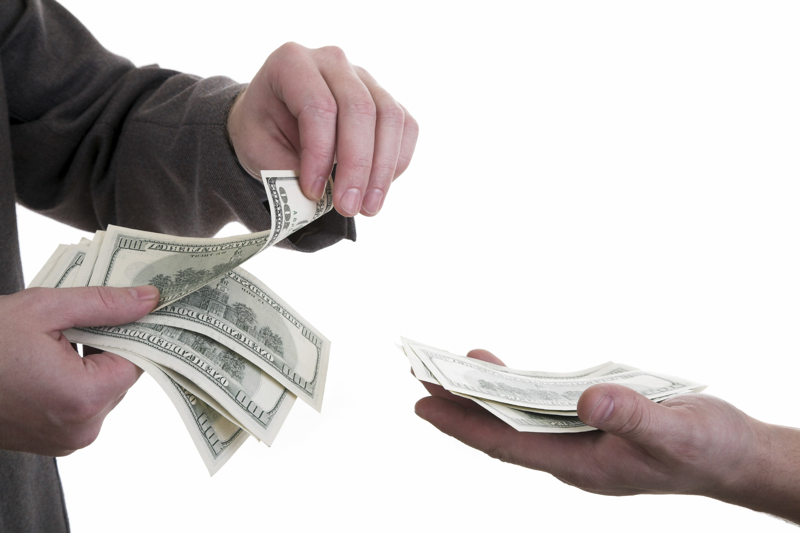 Con dâu sỹ diện khoe làm công ty lớn, thưởng cao, Tết phải vay tiền khắp nơi biếu mẹ chồng