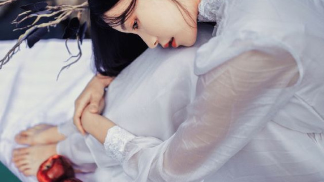 Đàn bà tổn thương quá nhiều thường nhếch cười khi đau đớn….