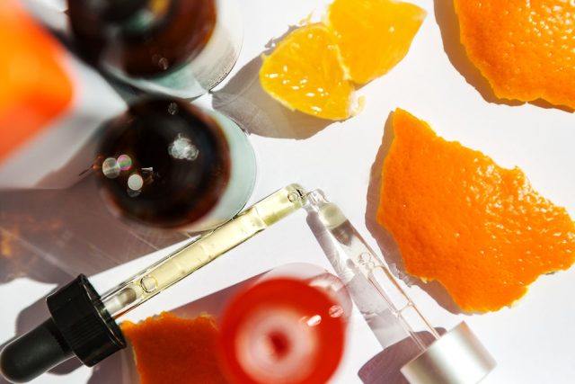 Cách Phục Hồi Da Hư Tổn Do Kem Trộn