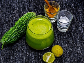 Nước ép mướp đắng rất tốt cho người bị tiểu đường và béo phì