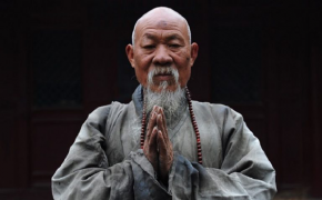 Vì sao cuộc sống mỏi mệt? Hãy lắng nghe câu chuyện của lão hòa thượng để sống thanh thản hơn