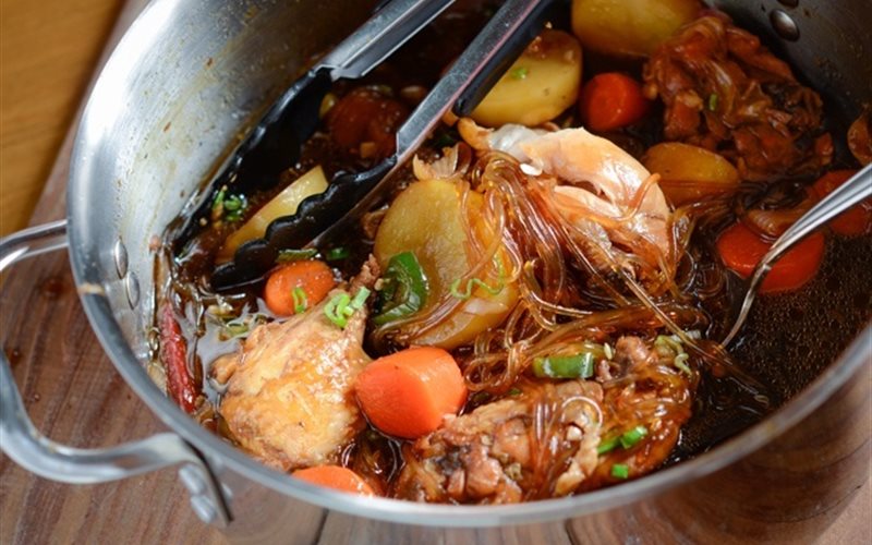 Cách làm miến om gà tuyệt ngon ăn một lần nhớ mãi