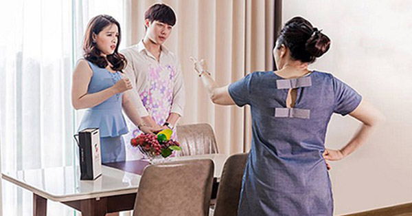 Tháng đưa mẹ chồng 10 triệu vẫn bị chửi là “Keo kiệt”, con dâu tuyên bố: “Ăn riêng! Không đưa tiền cho mẹ nữa!”