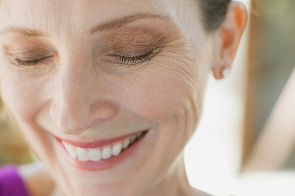 4 Dấu hiệu chứng tỏ da bạn đang lão hóa dần đều rồi!