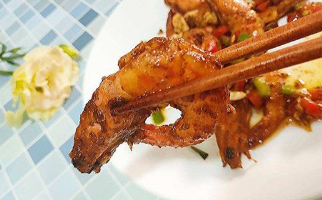 Làm Tôm Chiên Ngon Kiểu Này, Cả Nhà Ăn Cả Thịt Lẫn Vỏ Không Muốn Bỏ Thứ Gì