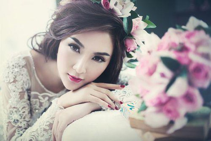 Ở lâu mới biết lòng người, yêu lâu mới hiểu chân tình nông sâu