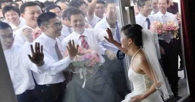 Đến năm 2020, gần 4 triệu đàn ông Việt sẽ ế, nếu không tử tế với vợ coi chừng kẻ khác rước mất!