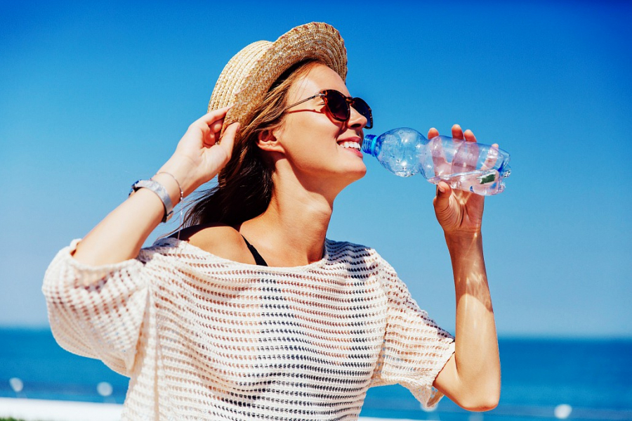 Bỏ túi 5 cách chữa cháy nắng hiệu quả giữa cái nóng và chỉ số tia UV cao kỉ lục hiện nay