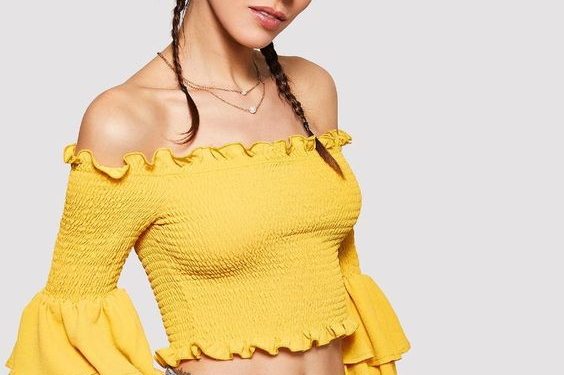 Hô biến với những phiên bản áo Crop-top ấn tượng
