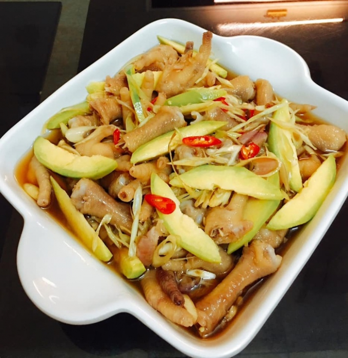 Cách làm chân gà sốt Thái giòn giòn chua chua "quên lối về"