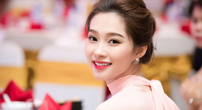 Tướng mạo chính là cuộc sống, người xinh đẹp thì tâm hồn ắt sẽ thanh cao