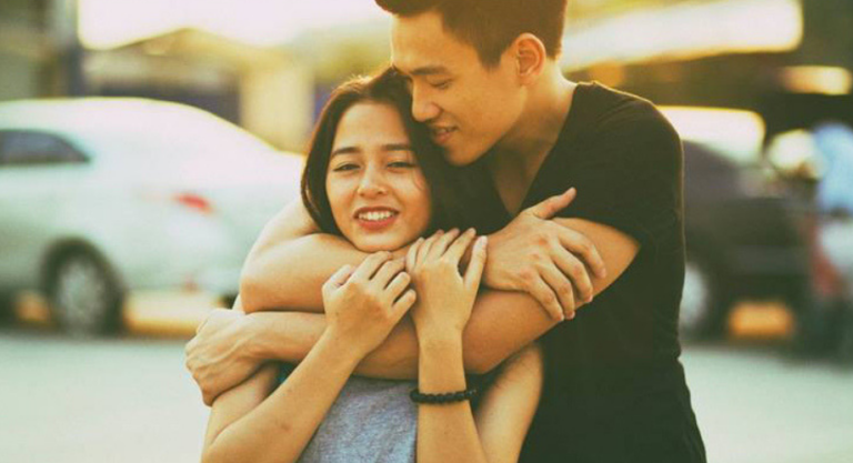 Là đàn ông, để vợ chịu khổ là tồi tệ, để vợ thiếu thốn là kém cỏi