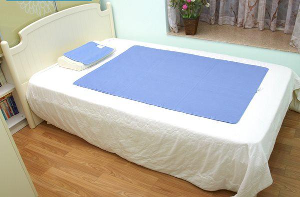 Học mẹ trẻ cách "hô biến" đệm mát rượi như đang dùng điều hoà, nhiệt độ giảm 50&permil;, đơn giản vô cùng