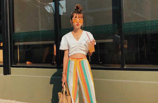Sắm ngay một em Crop-top rút dây hoàn thiện trang phục hè quyến rũ của bạn