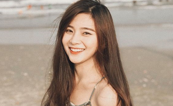 Cô gái ơi không ai có thể ngăn cản bạn sống hạnh phúc cả